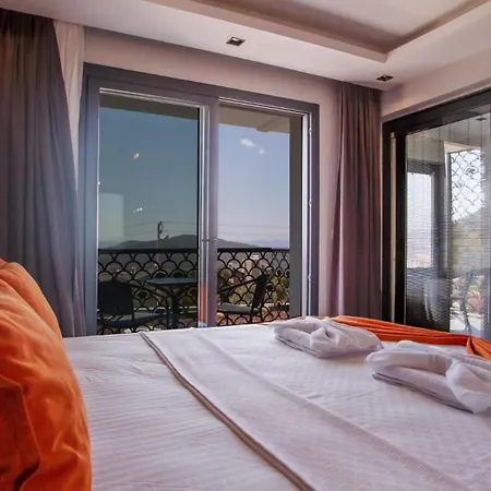 Oludeniz 4 Bedroom Luxury - Private Pool And Garden * Fethiye