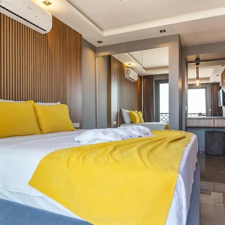 Oludeniz 4 Bedroom Luxury - Private Pool And Garden * Fethiye