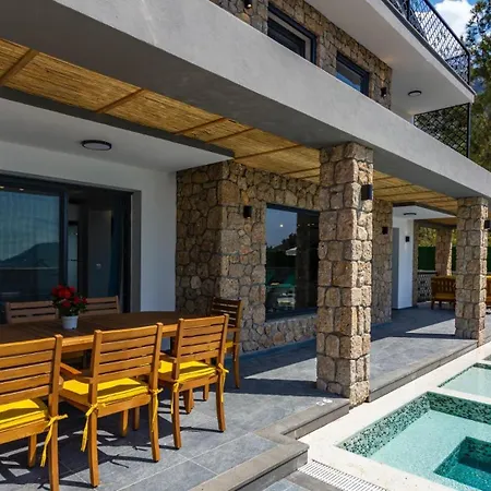 Vilă Oludeniz 4 Bedroom Luxury - Private Pool And Garden Fethiye