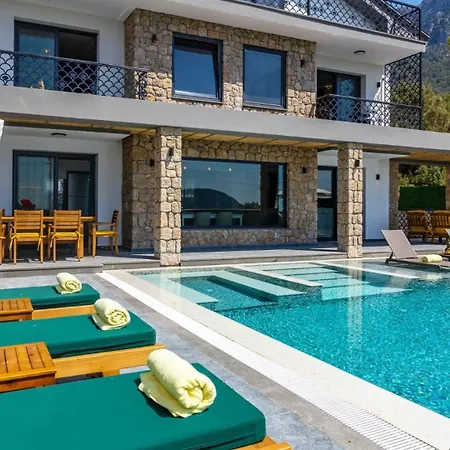 Oludeniz 4 Bedroom Luxury - Private Pool And Garden Vilă Fethiye
