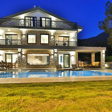 Vilă Oludeniz 4 Bedroom Luxury - Private Pool And Garden *