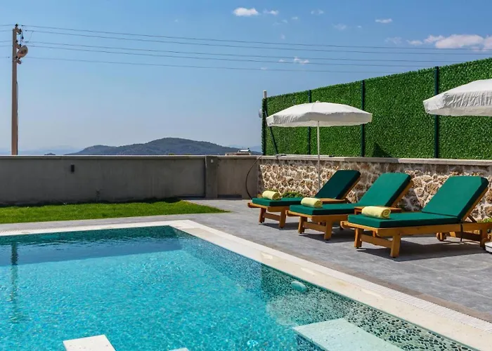 Villa Oludeniz 4 Bedroom Luxury - Private Pool And Garden *