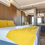 Oludeniz 4 Bedroom Luxury - Private Pool And Garden * Φετιγιέ