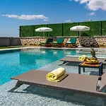 Oludeniz 4 Bedroom Luxury - Private Pool And Garden * Φετιγιέ