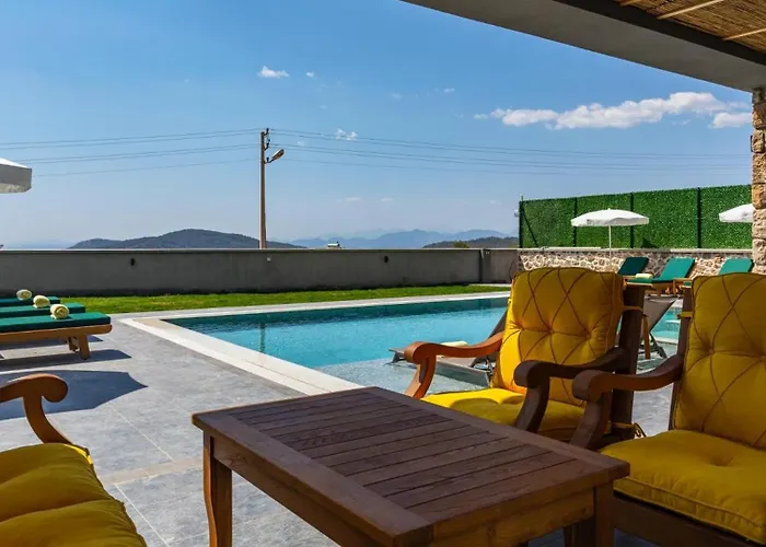 Villa Oludeniz 4 Bedroom Luxury - Private Pool And Garden *