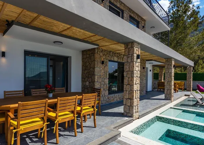 Villa Oludeniz 4 Bedroom Luxury - Private Pool And Garden Fethiye