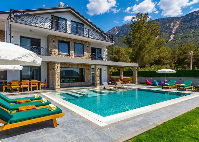 Oludeniz 4 Bedroom Luxury - Private Pool And Garden *
