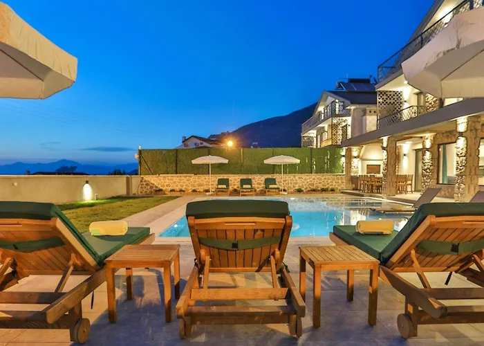 Oludeniz 4 Bedroom Luxury - Private Pool And Garden Вилла