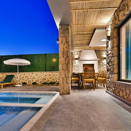 Oludeniz 4 Bedroom Luxury - Private Pool And Garden *